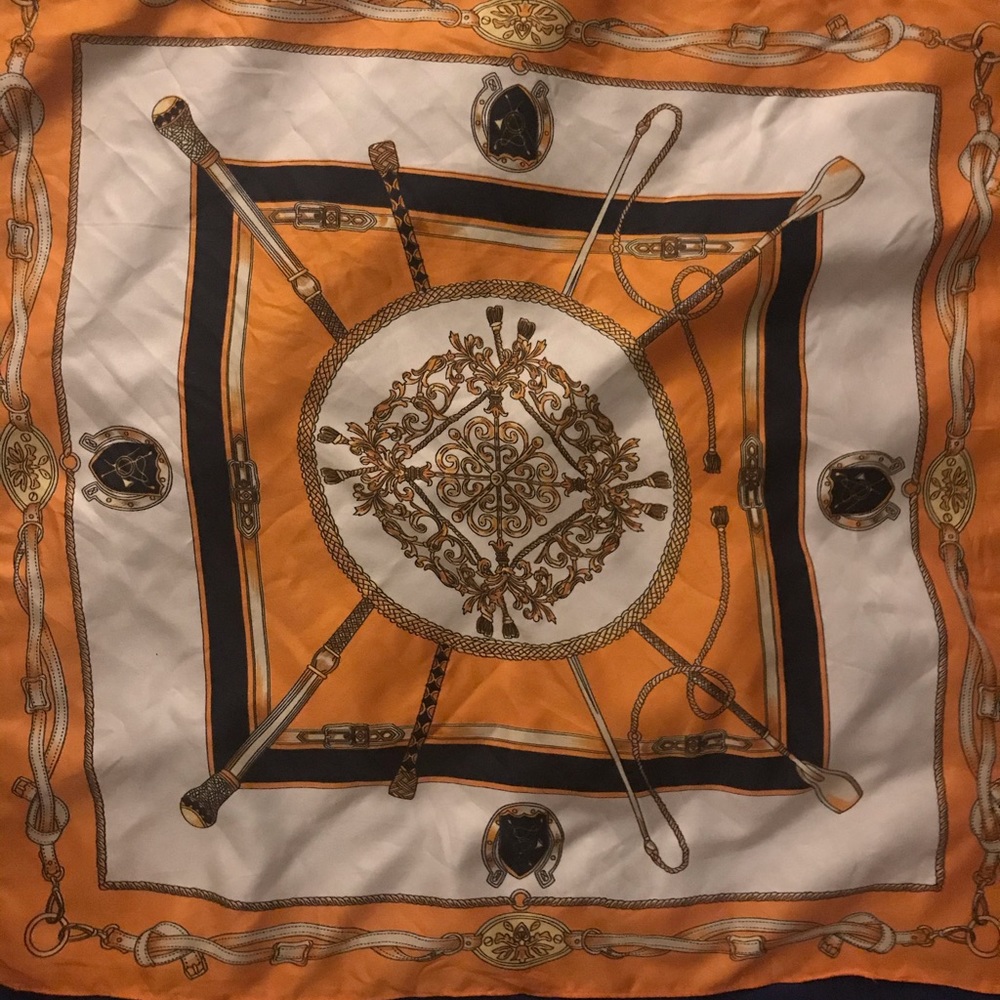 Baroque Print Scarf 🧣